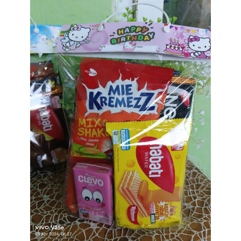 

Paket snack ultah anak premium| parcel ultah anak| goodiebag ultah anak