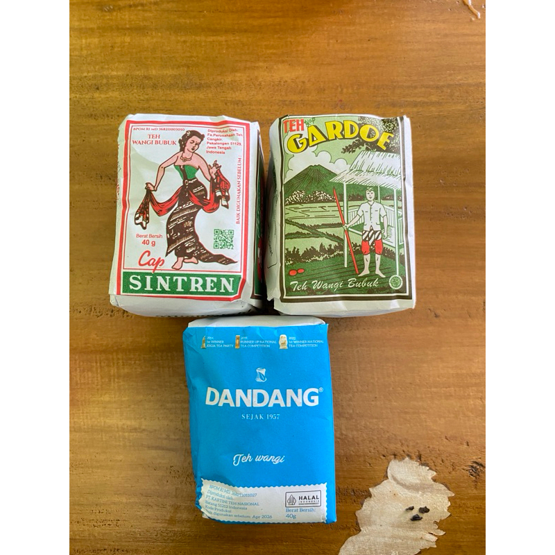 

TEH SOLO 3 VARIAN (TEH SINTREN, TEH GOPEK, & TEH DANDANG BIRU)