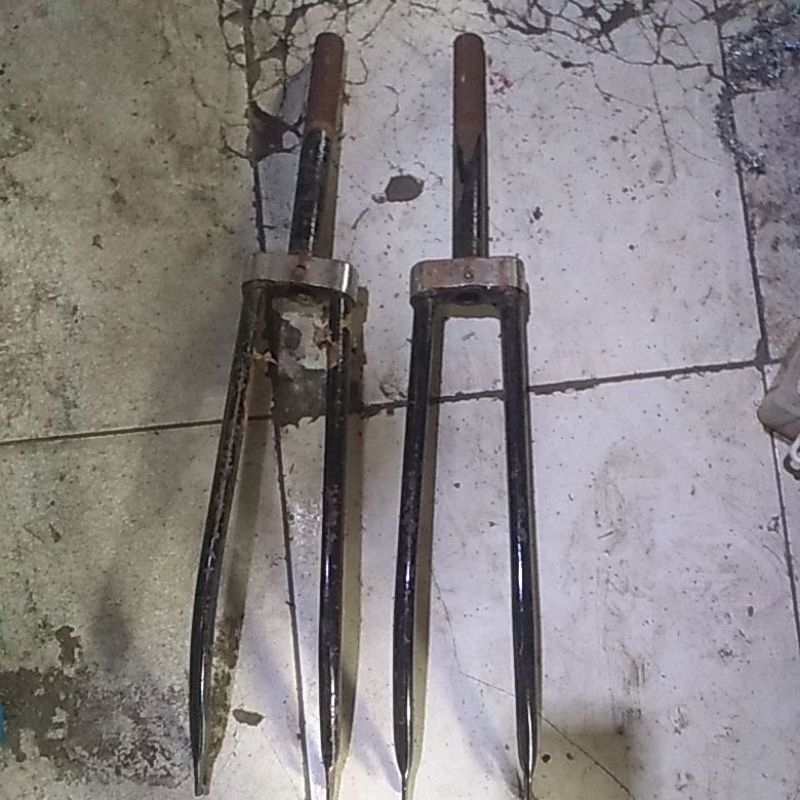 FORK SEPEDA ONTEL UKURAN 28 SISA SETOK JUAL BEKAS AJA