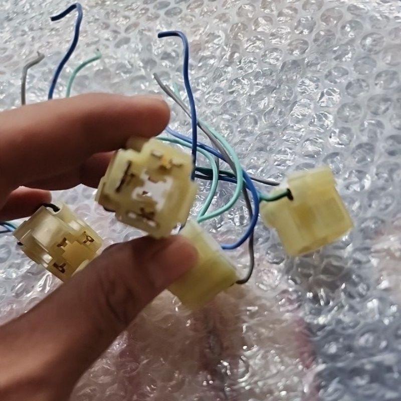 soket lampu H4 Toyota daihatsu nissan mitsubishi