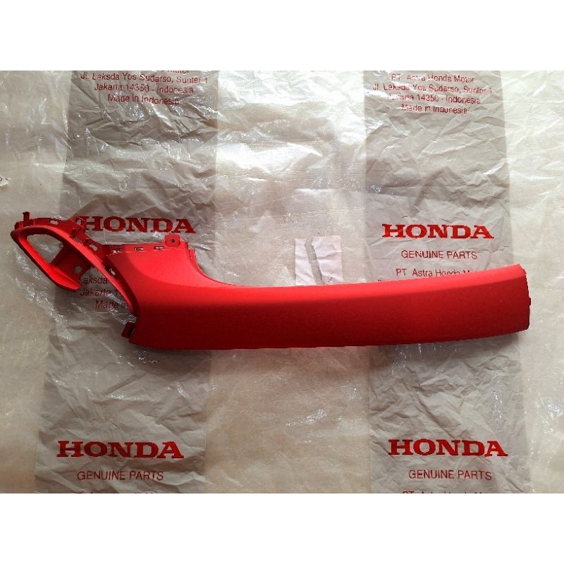 cover under R side underside kanan cover bawah kanan scoopy new 2021-2024 merah dof original AHM