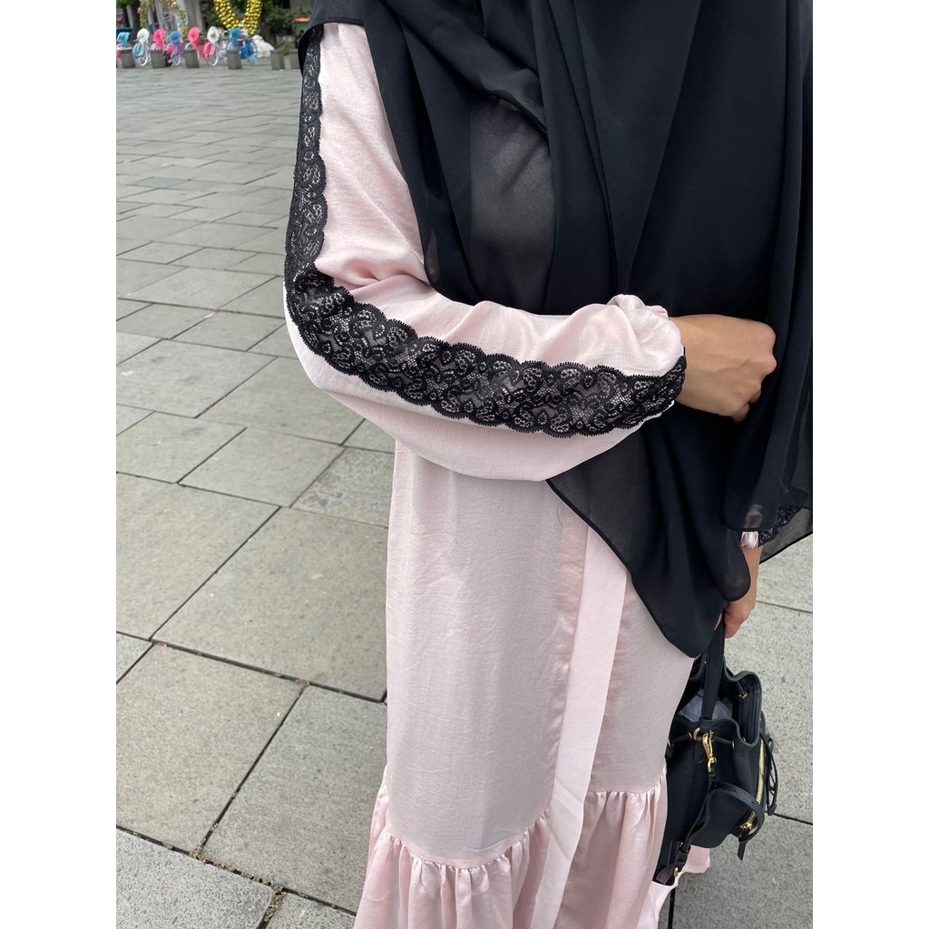 Rumman Abaya by Irsalina (preloved like new)