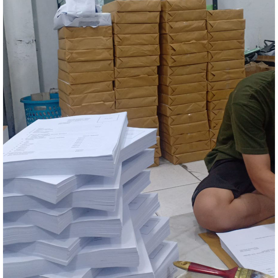 

PRINT HVS A4 F4 80 GSM CETAK TERMURAH TERCEPAT DOKUMEN AMAN