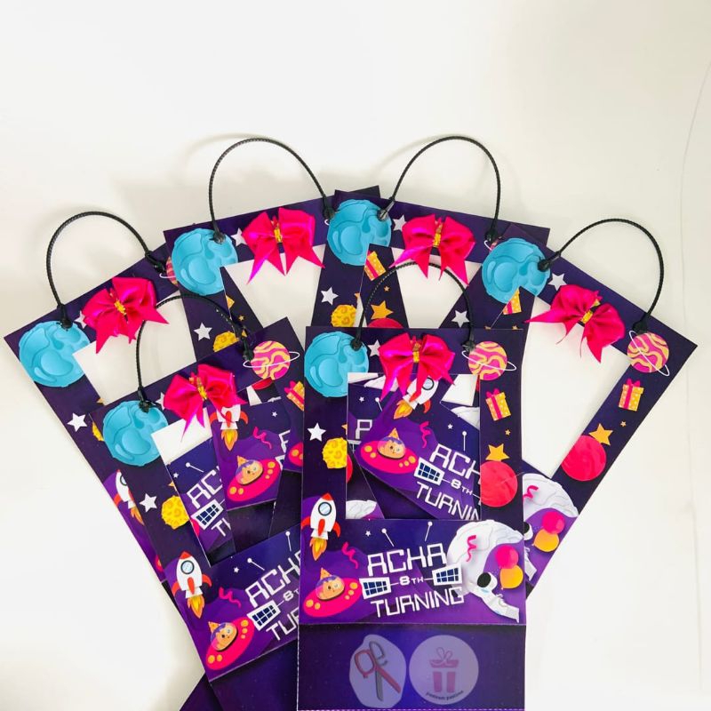 

Papercraft Hampers Snack / Tas Kertas Souvenir Ulang Tahun / Tas Parcel Ulang Tahun