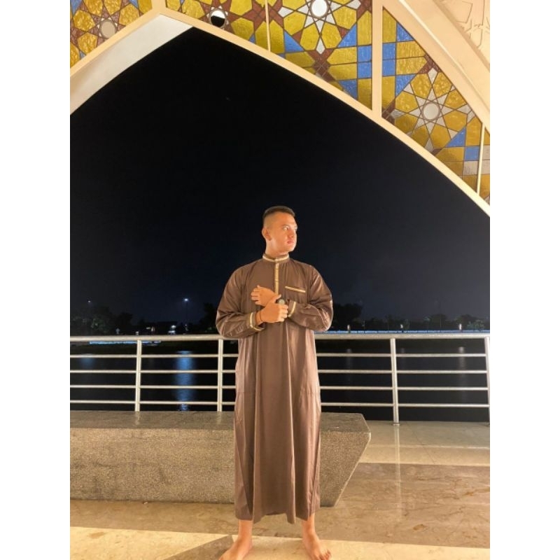 Jubah Pria Model Arab Saudi
