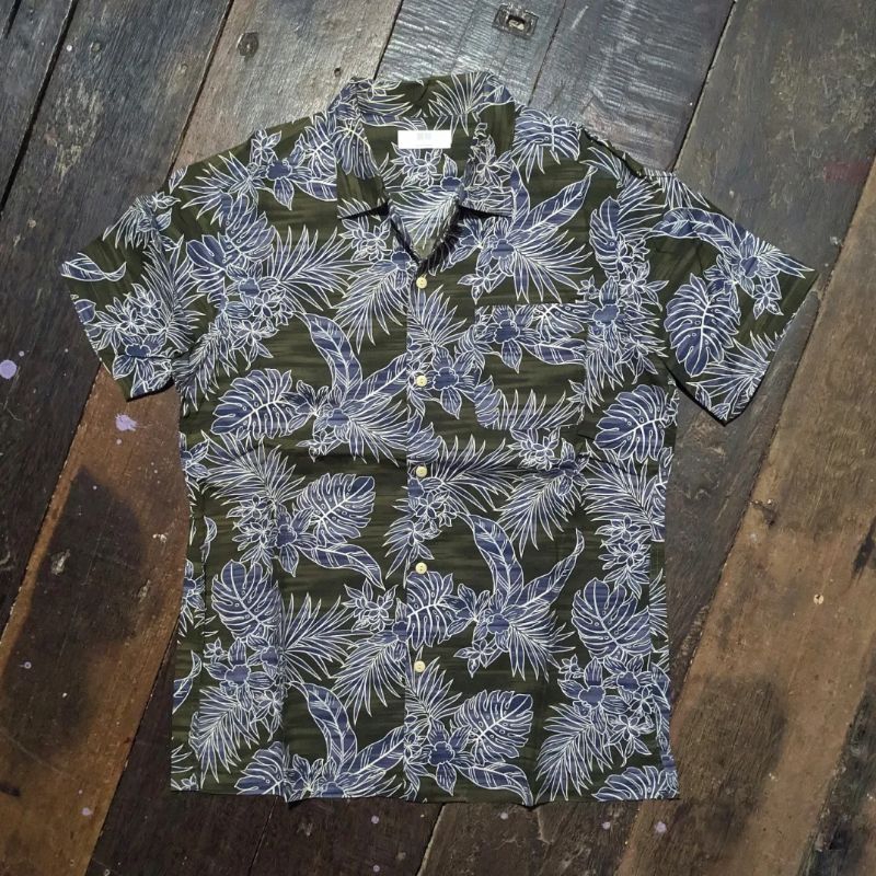 OPEN COLLAR SHIRT By UNIQLO