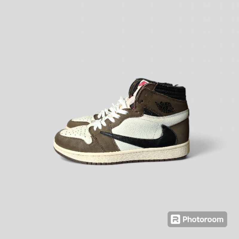 air Jordan 1 Retro High
Travis Scott
