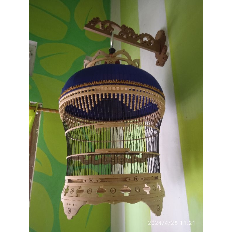 SANGKAR PERKUTUT MAHKOTA