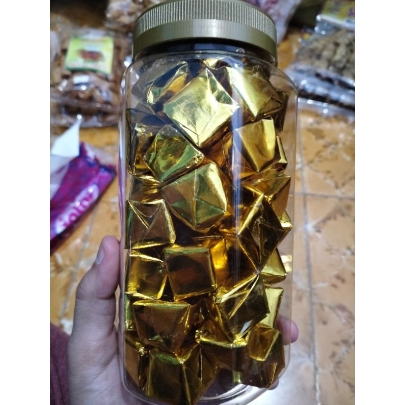 Coklat kacang Silverqueen mini toples