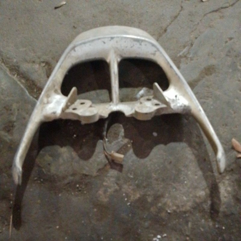 begel/pegangan motor Suzuki Shogun 125 bekas