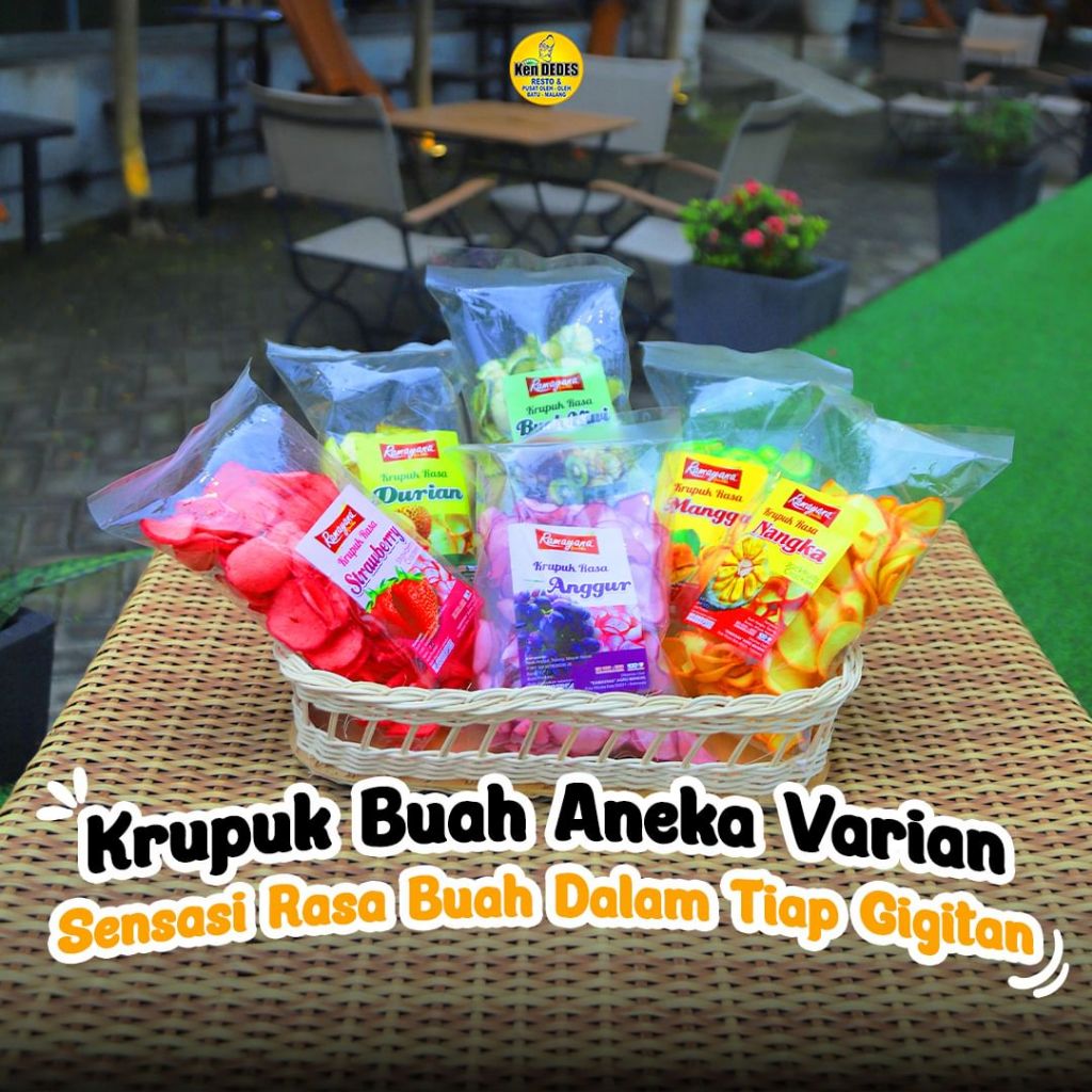 

Kendedes Kerupuk Buah Apel Nangka Mangga Jambu Strawberry Kiwi Durian - Oleh Oleh Khas Malang 120 gr