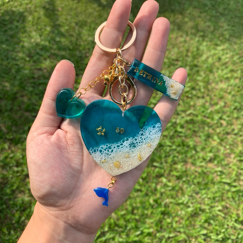 Gantungan Resin Love