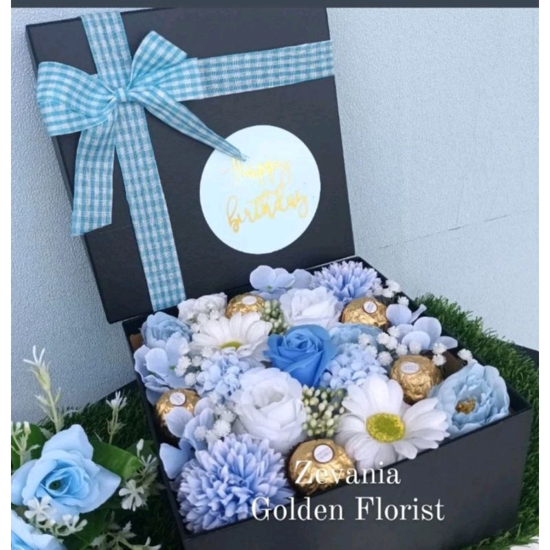 

Bloombox bunga/coklat Bunga dlm kotak kado ultah