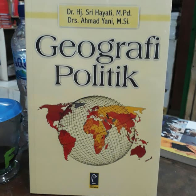 Geografi Politik - Sri Hayati