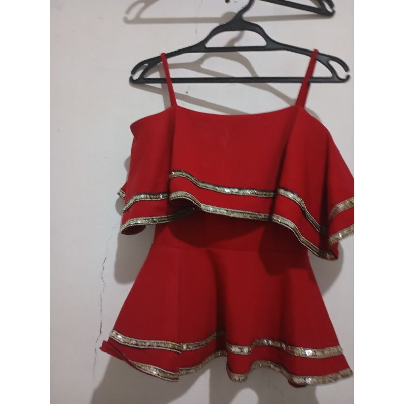 Baju penyanyi Bekas Masih bagus warna merah pendek