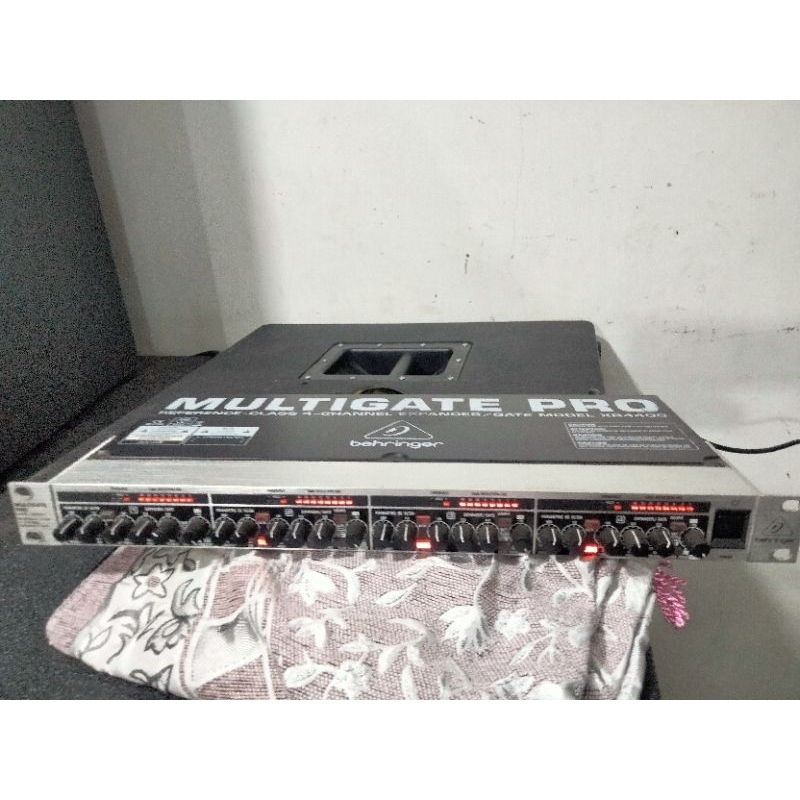 multigate xr4400 behringer