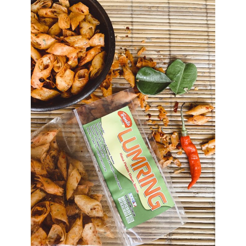 

250 gr Lumring pedas daun jeruk/ basreng pedas/ kulpi pedas/ kulpia pedas /kerupuk pedas