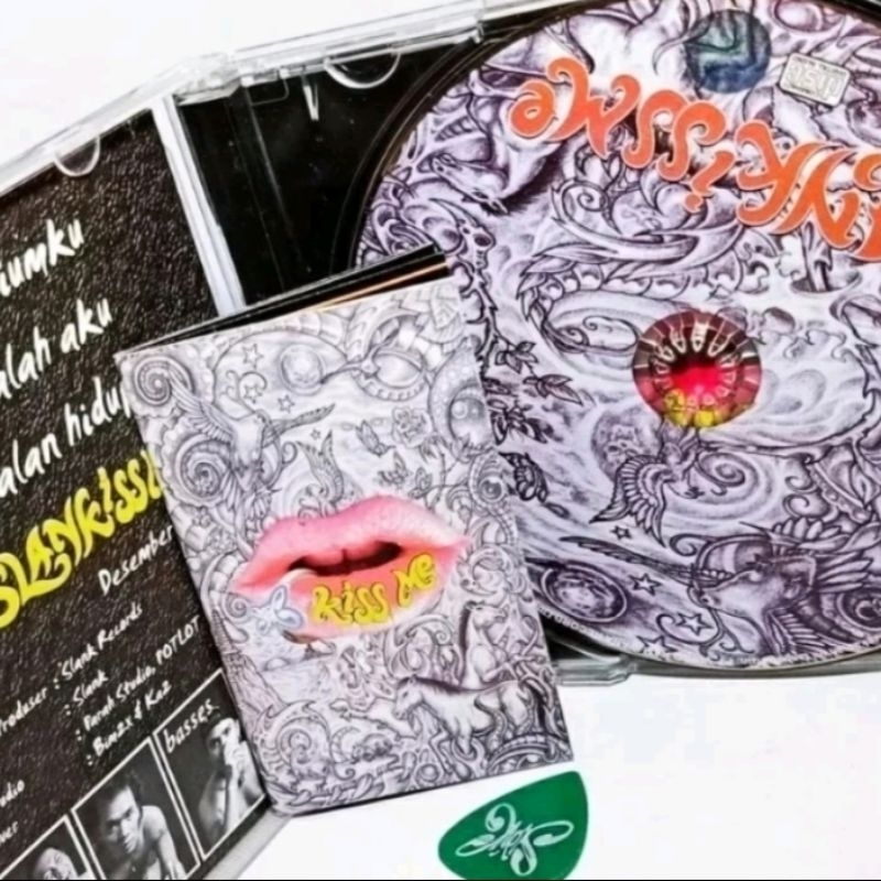 CD Second Bekas Preloved Slank Kiss Me Merchandise Lengkap Disc Mulus