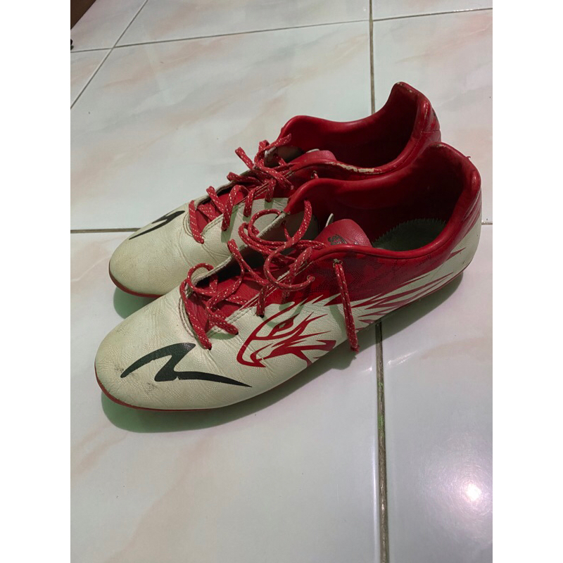 SEPATU BOLA SPECS GARUDA ATTACK