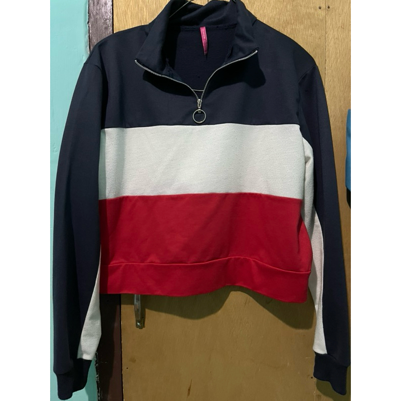 [Preloved] Crop hoodie Wanita