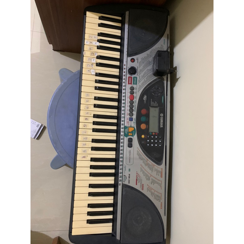 Orgen Yamaha PSR 240