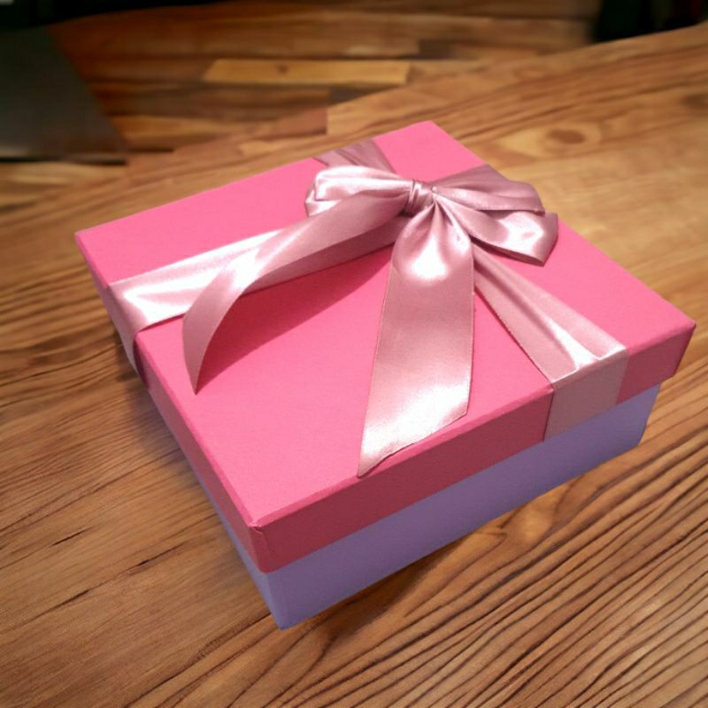 

Kotak Kado Duo Pink - Purple 20 x 20 x 8 cm