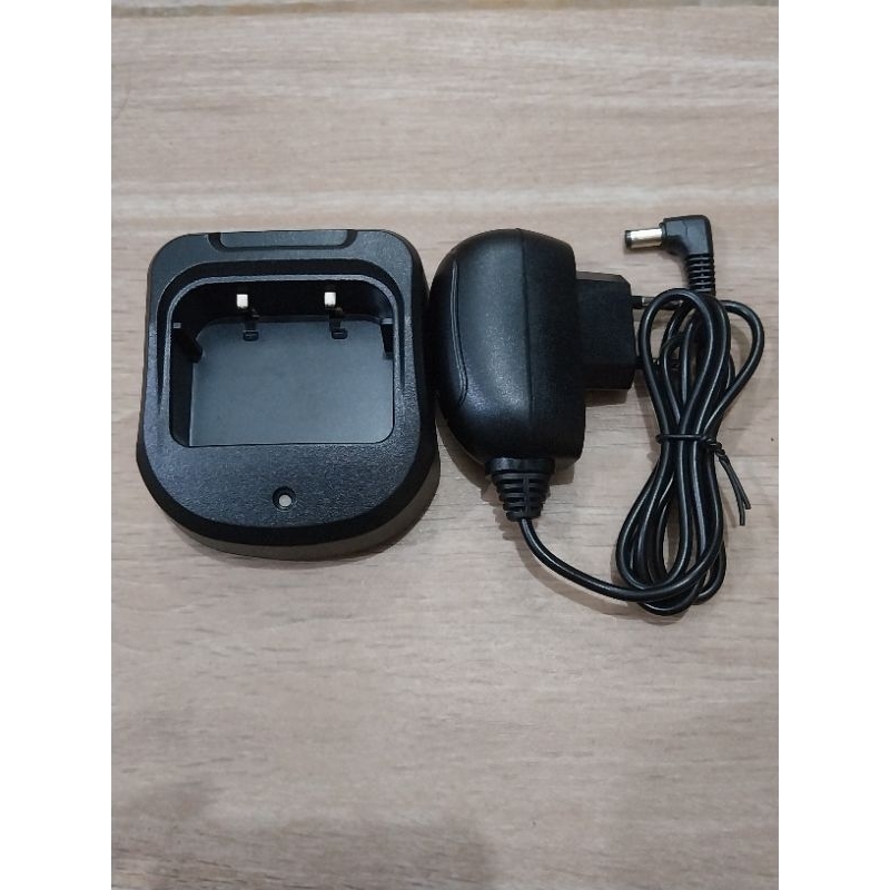 charger ht original buat firstcom fc136R dan scom uv7r pro walkie talkie