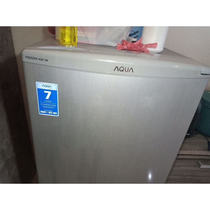 Freezer second AQUA japan AQF  S6, masih baru pakai 2 bln