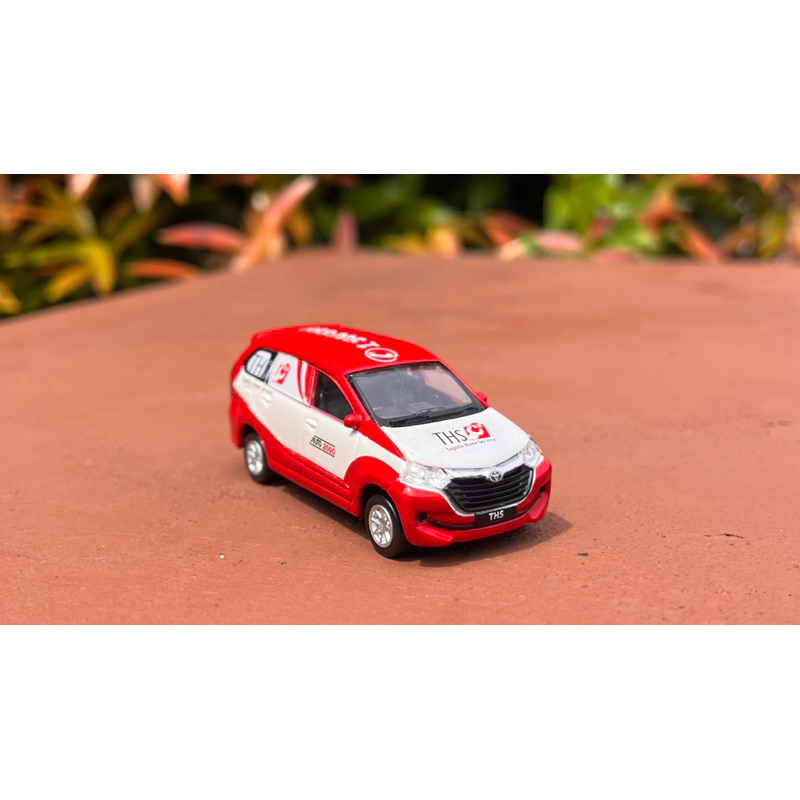 Diecast Toyota Avanza THS Loose