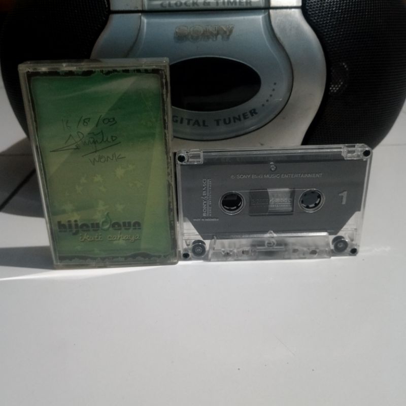 Kaset Pita Hijau Daun