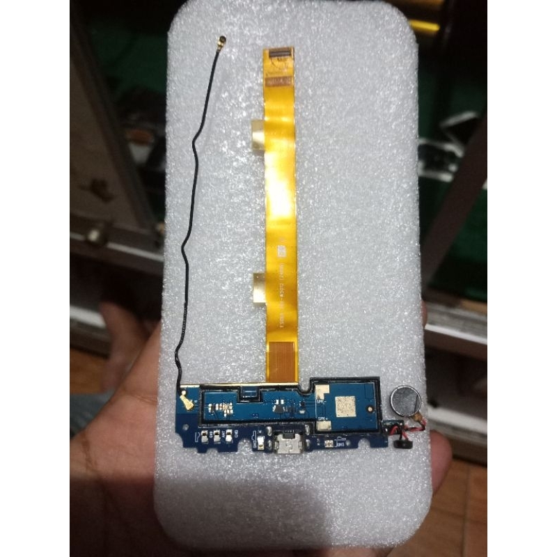 Flexybel papan konektor cas evercoss a75 max ori