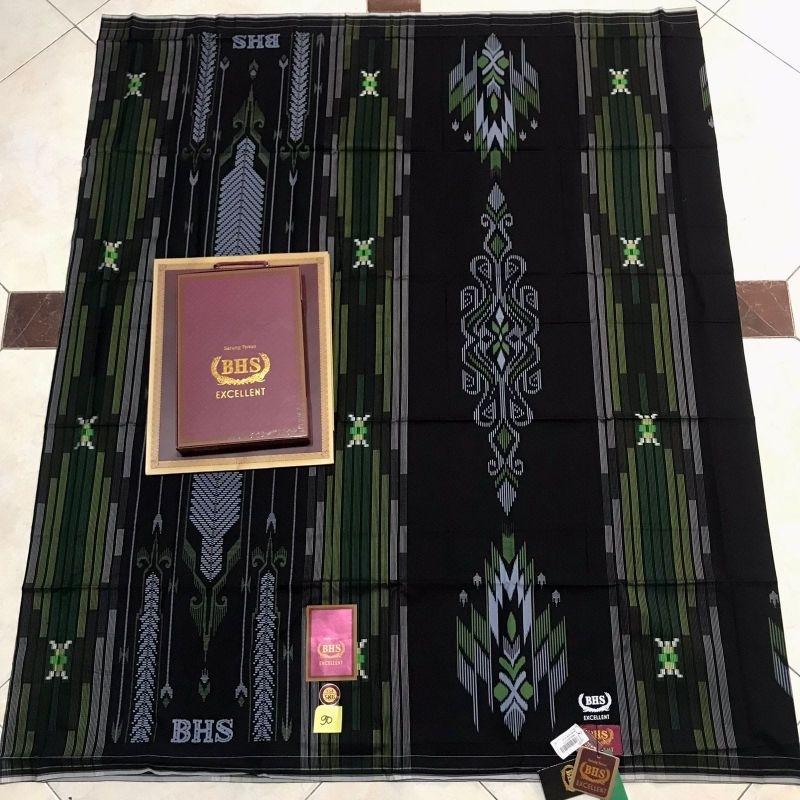 SARUNG BHS EXCELLENT GOLD MOTIF SKA SKB