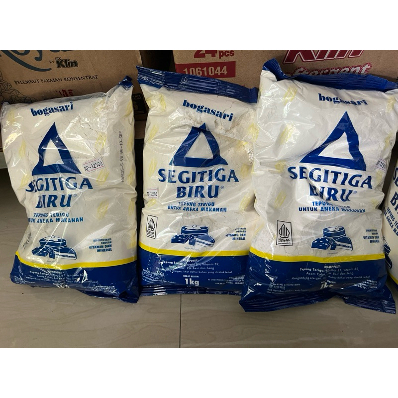 

TEPUNG SEGITIGA BIRU 1KG