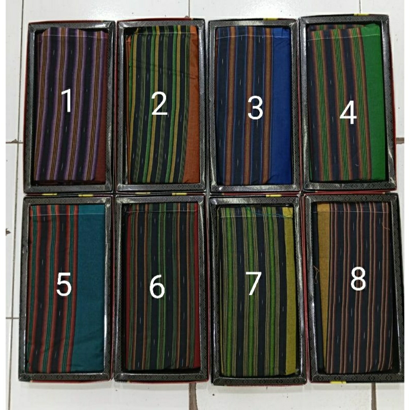 SARUNG  MANIK MANIK WADIMOR