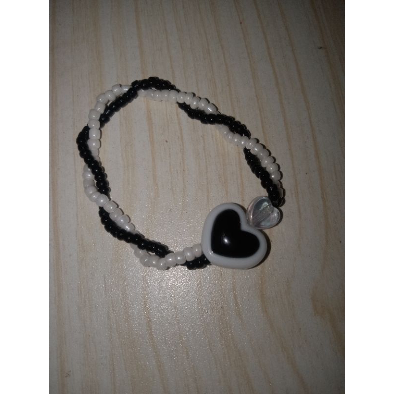 Gelang Manik Manik Lilit *Hitam Putih