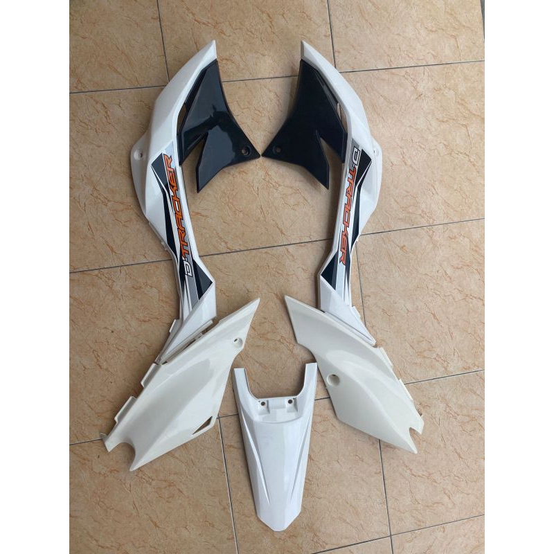 body klx dtracker set sesuai poto kaper dtracker putih model ori