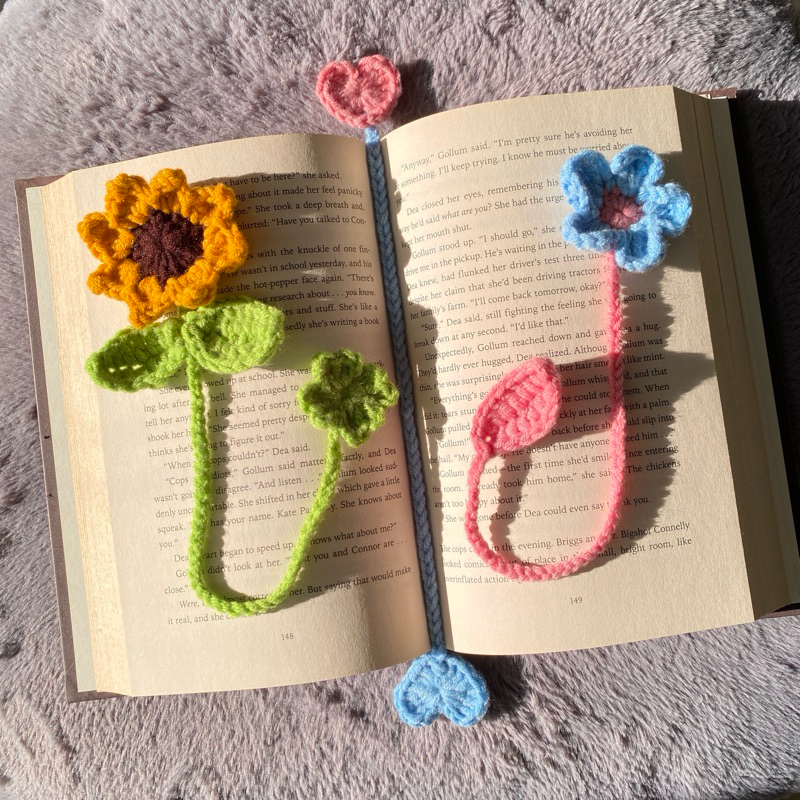 

[Crochetzy] Bookmark Crochet Pembatas Buku Rajut