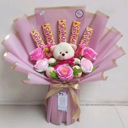 bucket wisuda coklat silverqueen teddy bear buket bunga mawar rose artifisial