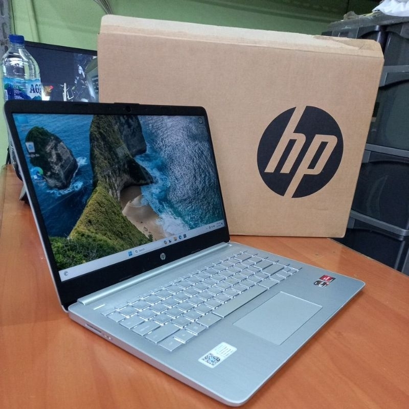 Laptop Hp 14s-fq1135AU AMD Ryzen 5-5500U RAM 8GB/512 SSD