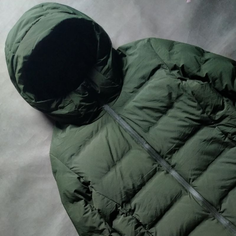 Jaket Bulu Angsa 3D Cut Uniqlo Seamless Hijau