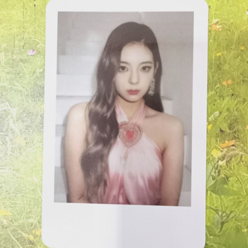>_< ITZY LIA CHECKMATE PREORDER BENEFIT SYNNARA POLAROID PHOTOCARD OFFICIAL