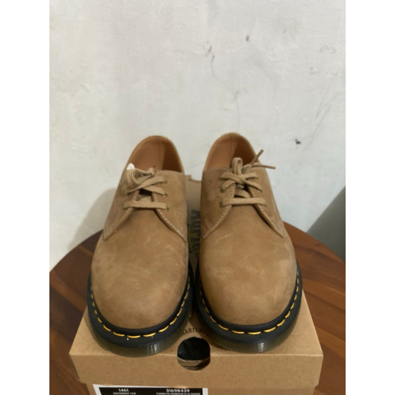Dr Marten Savannah