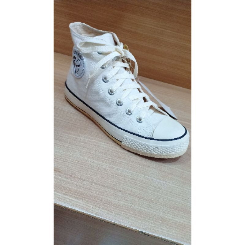 Sepatu Warrior Athena HC