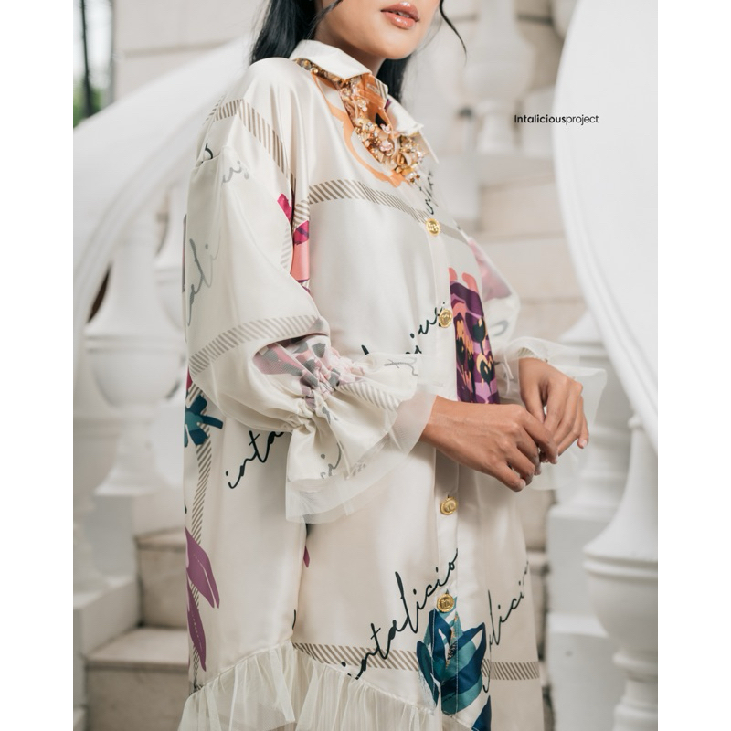 [𝙄𝙣𝙩𝙖𝙡𝙞𝙘𝙞𝙤𝙪𝙨] Lavanya Tunic in Gauri