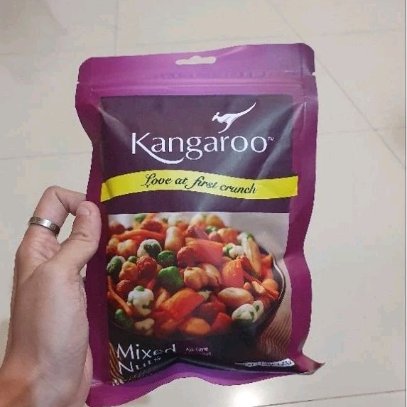 

Kangaroo 120gr kacang MIX NUTS kacang peanuts campur 120gr