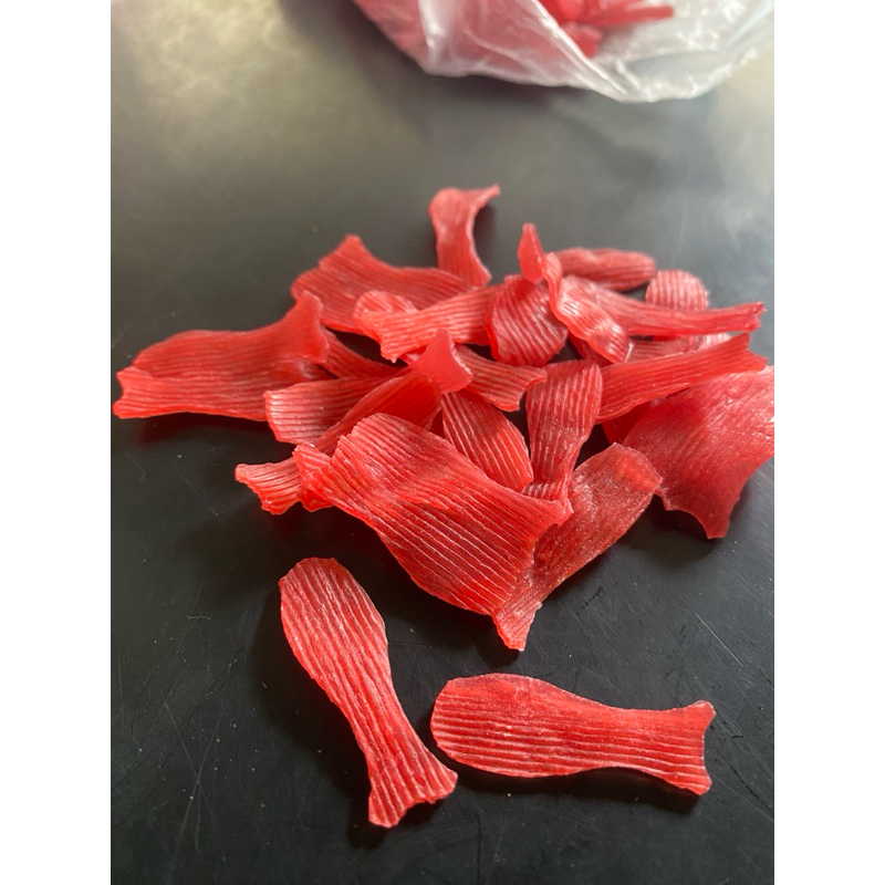 

kerupuk ikan/krupuk bentuk ikan/murah/kemasan 250gr