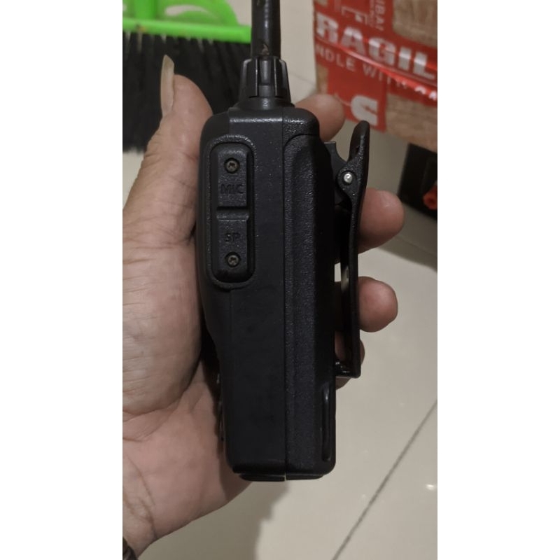 icom v80