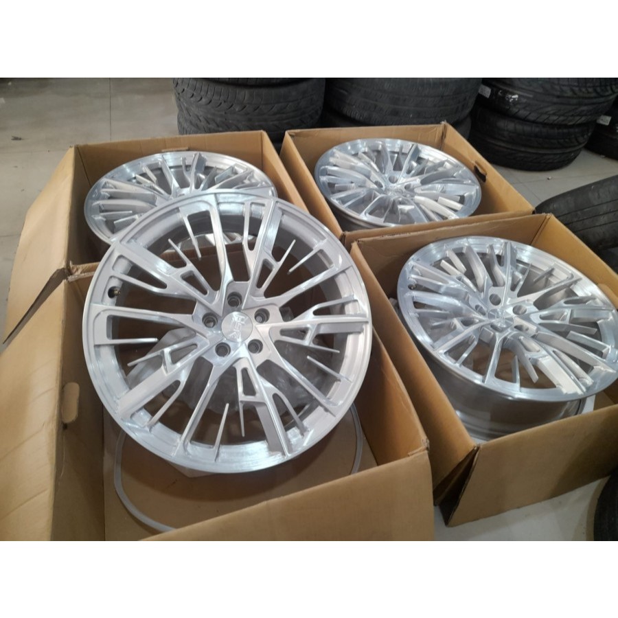 Velg Bekas Ring 21 Lubang 5 Merk HSR RFG GT RX R21X8 5X114 ET15