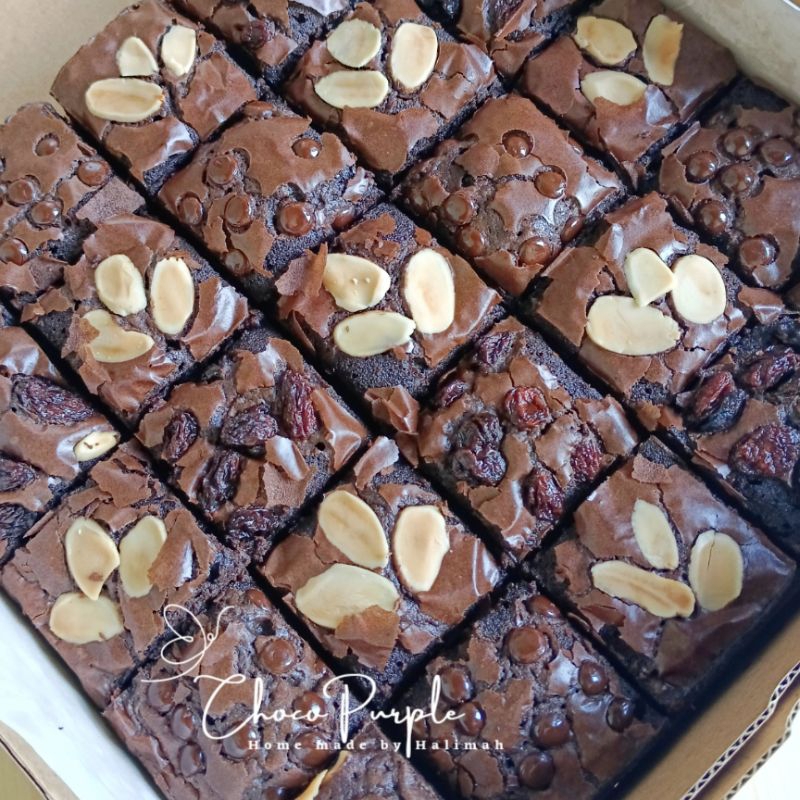 

FUDGY BROWNIES POTONG PREMIUM MURAH