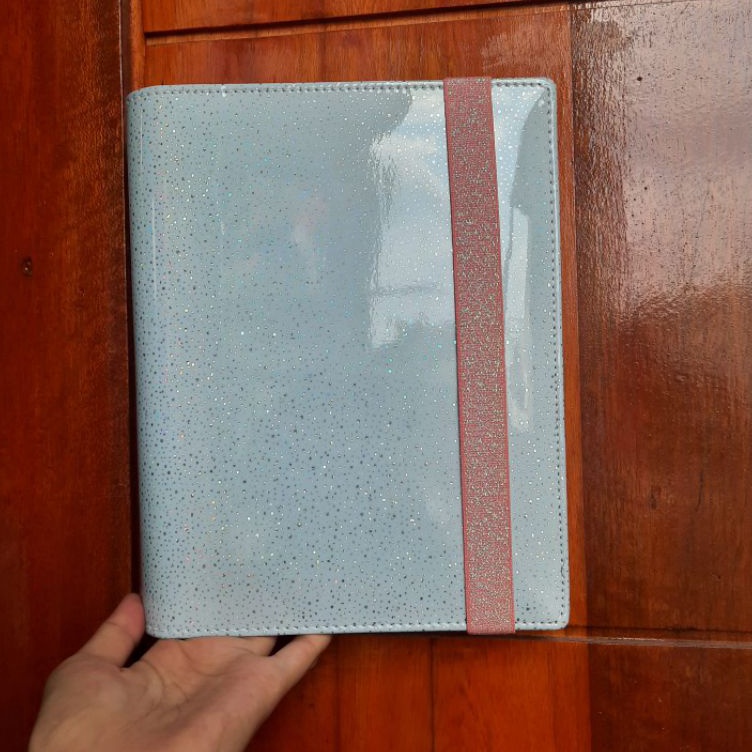 

Free Pengemasan Ready Binder Hologram Glitter